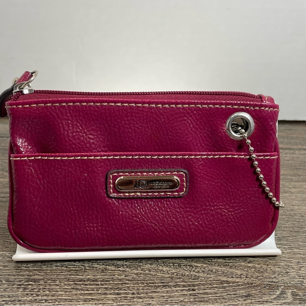 Liz Claiborne Magenta wallet/coin purse/key chain. Pre-owned.